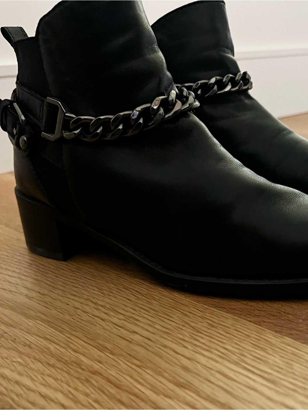Stuart Weitzman Black Leather Ankle Boots with Chain Trim